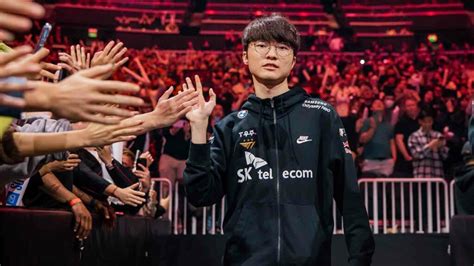 how many people watched the faker led|Faker’s T1 retain League of Legends world title.